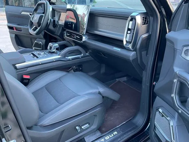 Jetour T2 2023 2.0TD Four-wheel drive Time travel PRO interior photo 17 Jetour T2 2023 2.0TD Four-wheel drive Time travel PRO interior photo 17