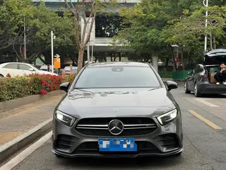 Mercedes-Benz A-Class AMG 2022 AMG A 35 L 4MATIC extérieur photo 2