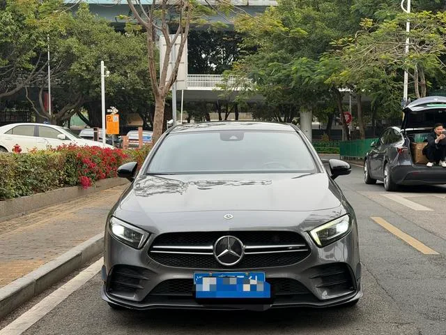 Mercedes-Benz A-Class AMG 2022 AMG A 35 L 4MATIC extérieur photo 2