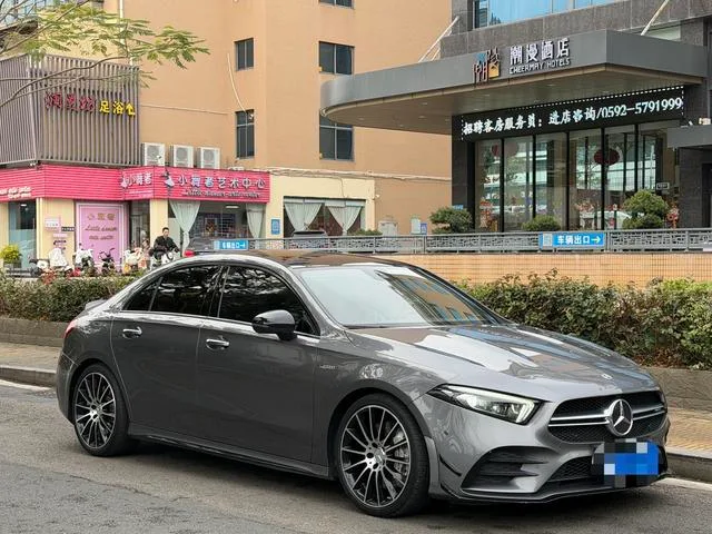 Mercedes-Benz A-Class AMG 2022 AMG A 35 L 4MATIC extérieur photo 3