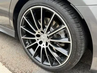 Mercedes-Benz A-Class AMG 2022 AMG A 35 L 4MATIC intérieur photo 14