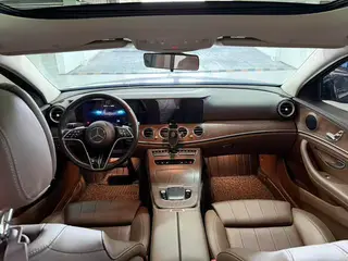 Mercedes-Benz E-Class 2023 E 260 L Coche exterior foto 5
