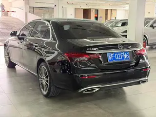 Mercedes-Benz E-Class 2023 E 260 L Coche interior foto 7