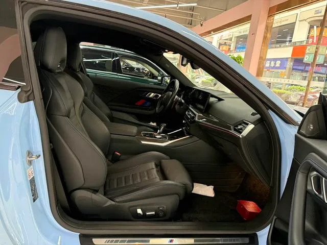 BMW M2 2023 M2 Coupé intérieur photo 9 BMW M2 2023 M2 Coupé intérieur photo 9