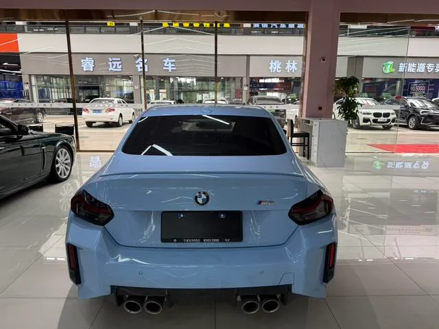 BMW M2 2023 M2 Coupé intérieur photo 10 BMW M2 2023 M2 Coupé intérieur photo 10