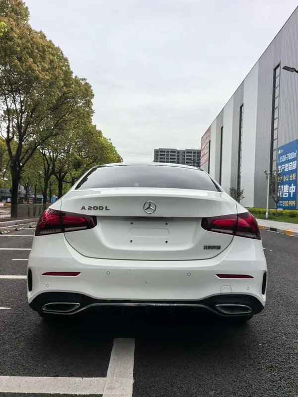 Mercedes-Benz A-Class 2022 A 200 L Sports Sedan Dynamic Edition interior photo 7