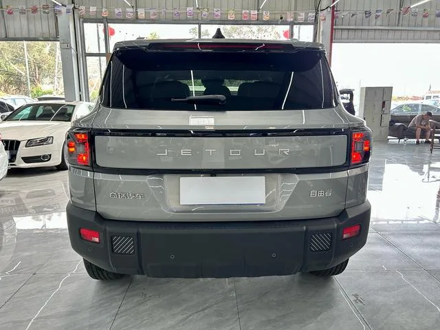 Jetour Jietu Freedom 2025 1.5TD Explore interior photo 10
