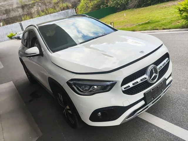 Mercedes-Benz GLA 2023 GLA 220 exterior photo 2