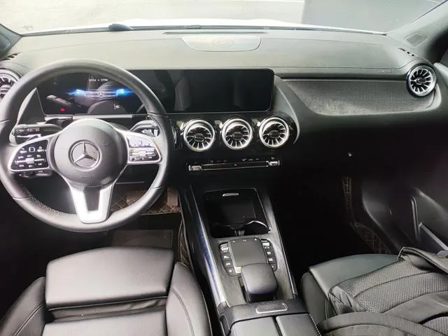 Mercedes-Benz GLA 2023 GLA 220 interior photo 7