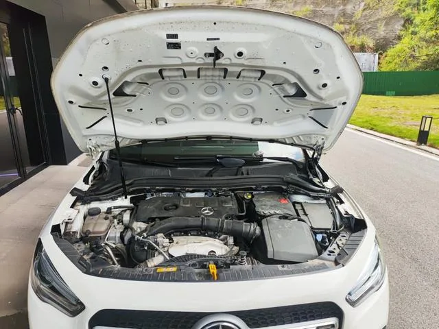 Mercedes-Benz GLA 2023 GLA 220 interior photo 10