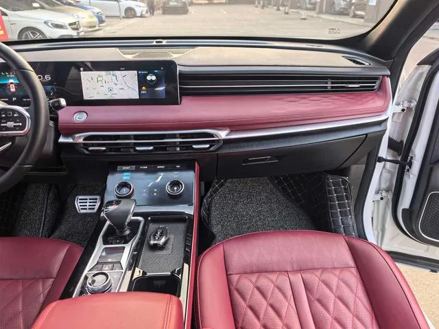Jetour X70 PLUS 2023 1.6T DCT Strong person PLUS 5 seat interior photo 19 Jetour X70 PLUS 2023 1.6T DCT Strong person PLUS 5 seat interior photo 19