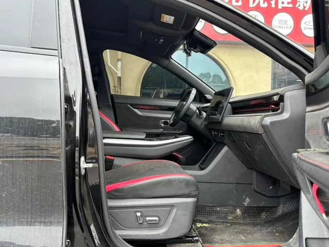 Jetour Dasheng 2022 1.6T DCT El rey ULTRA interior foto 7 Jetour Dasheng 2022 1.6T DCT El rey ULTRA interior foto 7