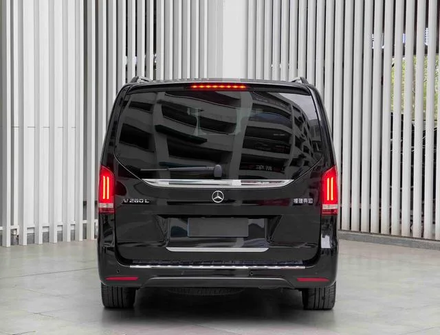 Mercedes-Benz V-Class 2022 V 260 L Long Wheelbase Deluxe Edition exterior photo 5 Mercedes-Benz V-Class 2022 V 260 L Long Wheelbase Deluxe Edition exterior photo 5