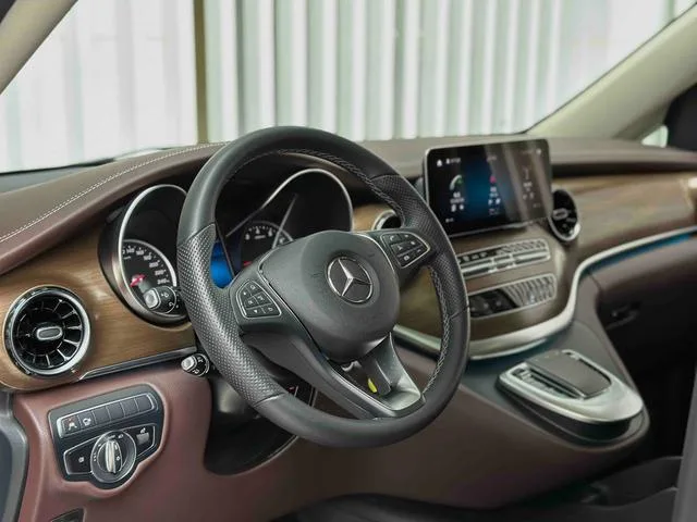 Mercedes-Benz V-Class 2022 V 260 L Long Wheelbase Deluxe Edition exterior photo 9 Mercedes-Benz V-Class 2022 V 260 L Long Wheelbase Deluxe Edition exterior photo 9