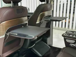 Mercedes-Benz V-Class 2022 V 260 L Long Wheelbase Deluxe Edition interior photo 11 Mercedes-Benz V-Class 2022 V 260 L Long Wheelbase Deluxe Edition interior photo 11