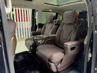 Mercedes-Benz V-Class 2022 V 260 L Long Wheelbase Deluxe Edition interior photo 12 Mercedes-Benz V-Class 2022 V 260 L Long Wheelbase Deluxe Edition interior photo 12