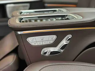 Mercedes-Benz V-Class 2022 V 260 L Long Wheelbase Deluxe Edition interior photo 15 Mercedes-Benz V-Class 2022 V 260 L Long Wheelbase Deluxe Edition interior photo 15