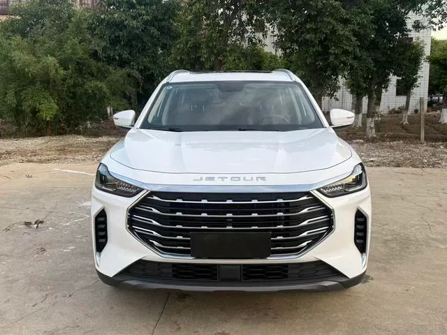 Jetour X70 PLUS 2023 1.5T DCT Brave person PLUS 5 seat exterior photo 2 Jetour X70 PLUS 2023 1.5T DCT Brave person PLUS 5 seat exterior photo 2