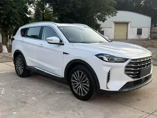 Jetour X70 PLUS 2023 1.5T DCT Brave person PLUS 5 seat exterior photo 3 Jetour X70 PLUS 2023 1.5T DCT Brave person PLUS 5 seat exterior photo 3