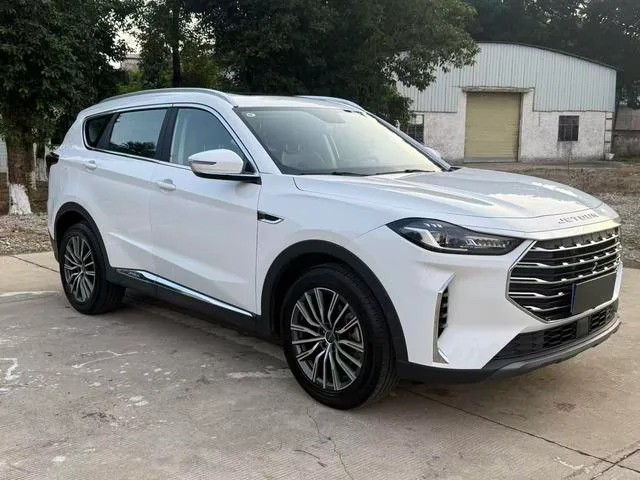 Jetour X70 PLUS 2023 1.5T DCT Brave person PLUS 5 seat exterior photo 3 Jetour X70 PLUS 2023 1.5T DCT Brave person PLUS 5 seat exterior photo 3