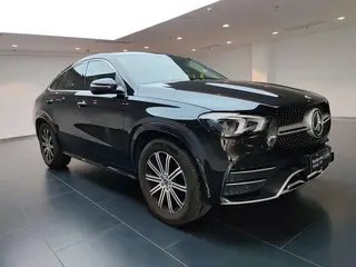 Mercedes-Benz GLE Coupe 2023 GLE 350 4MATIC Coupé SUV Estilo de moda exterior foto 2 Mercedes-Benz GLE Coupe 2023 GLE 350 4MATIC Coupé SUV Estilo de moda exterior foto 2