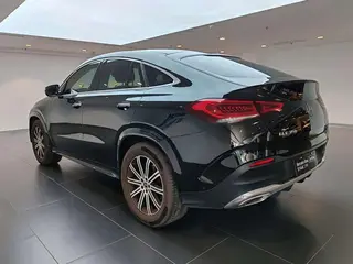 Mercedes-Benz GLE Coupe 2023 GLE 350 4MATIC Coupé SUV Estilo de moda exterior foto 4 Mercedes-Benz GLE Coupe 2023 GLE 350 4MATIC Coupé SUV Estilo de moda exterior foto 4