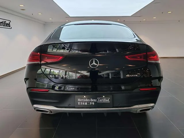 Mercedes-Benz GLE Coupe 2023 GLE 350 4MATIC Coupé SUV Estilo de moda exterior foto 7 Mercedes-Benz GLE Coupe 2023 GLE 350 4MATIC Coupé SUV Estilo de moda exterior foto 7