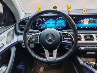 Mercedes-Benz GLE Coupe 2023 GLE 350 4MATIC Coupé SUV Estilo de moda interior foto 12 Mercedes-Benz GLE Coupe 2023 GLE 350 4MATIC Coupé SUV Estilo de moda interior foto 12