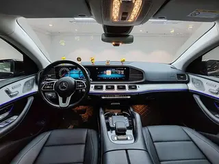 Mercedes-Benz GLE Coupe 2023 GLE 350 4MATIC Coupé SUV Estilo de moda interior foto 14 Mercedes-Benz GLE Coupe 2023 GLE 350 4MATIC Coupé SUV Estilo de moda interior foto 14