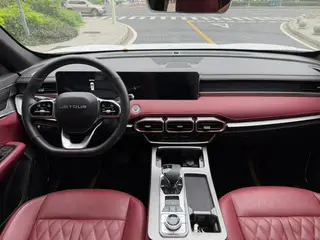 Jetour X70 PLUS 2024 Champion Edition 1.5T DCT Champion MAX 5 seat interior photo 17 Jetour X70 PLUS 2024 Champion Edition 1.5T DCT Champion MAX 5 seat interior photo 17