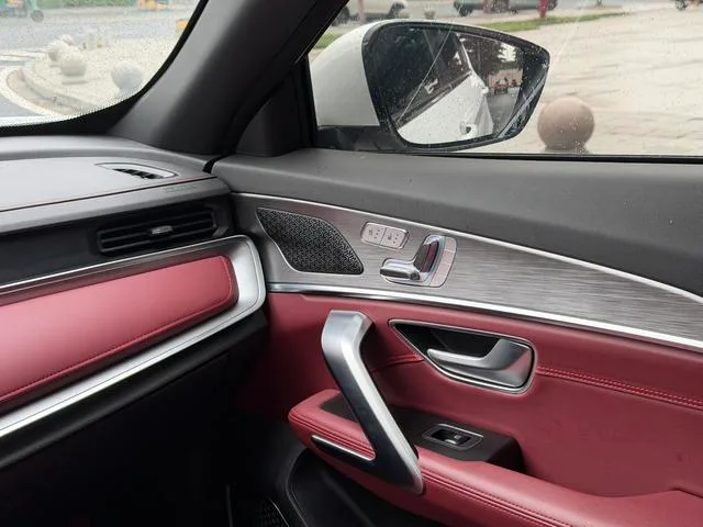 Jetour X70 PLUS 2024 Champion Edition 1.5T DCT Champion MAX 5 seat interior photo 18 Jetour X70 PLUS 2024 Champion Edition 1.5T DCT Champion MAX 5 seat interior photo 18