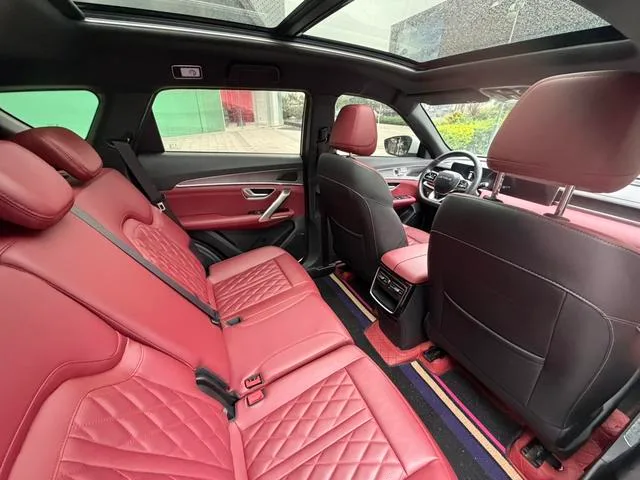 Jetour X70 PLUS 2024 Champion Edition 1.5T DCT Champion MAX 5 seat interior photo 19 Jetour X70 PLUS 2024 Champion Edition 1.5T DCT Champion MAX 5 seat interior photo 19