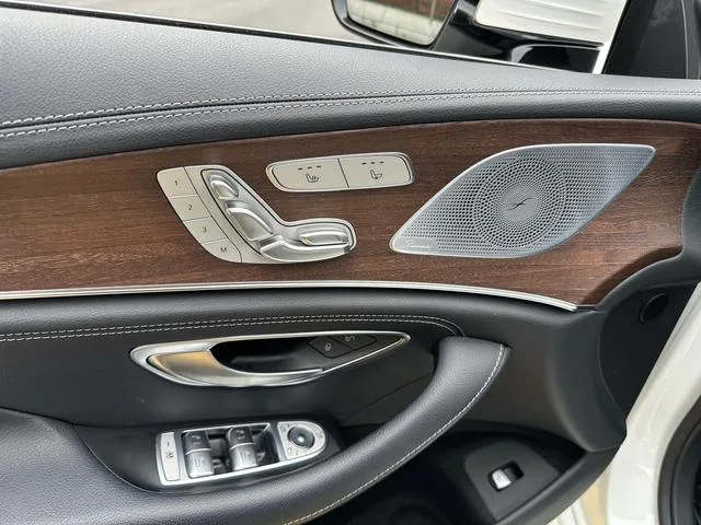 Mercedes-Benz CLS 2022 CLS 300 Dinámico interior foto 15 Mercedes-Benz CLS 2022 CLS 300 Dinámico interior foto 15