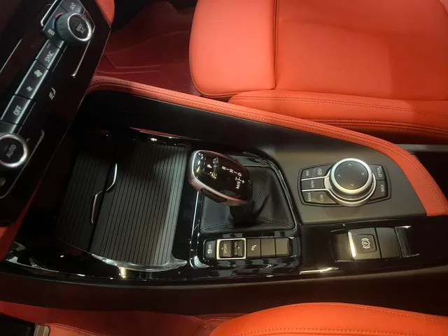 BMW X2 2021 sDrive25i M Conjunto deportivo interior foto 15 BMW X2 2021 sDrive25i M Conjunto deportivo interior foto 15