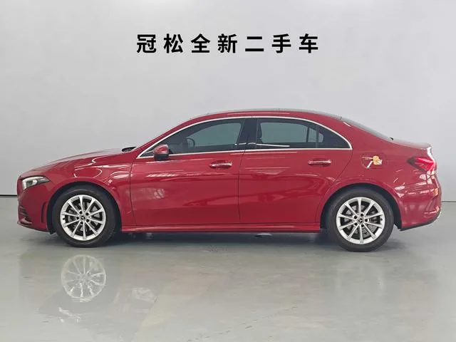 Mercedes-Benz A-Class 2022 A 200 L Sport Sedan Fashion Edition exterior photo 3