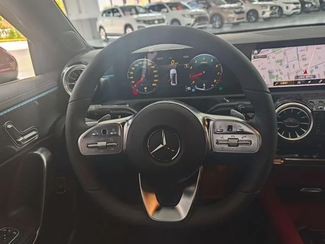 Mercedes-Benz A-Class 2022 A 200 L Sport Sedan Fashion Edition interior photo 12