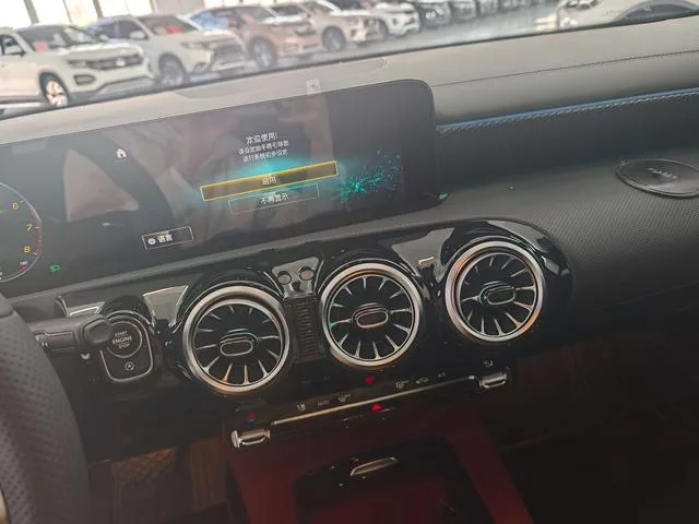 Mercedes-Benz A-Class 2022 A 200 L Sport Sedan Fashion Edition interior photo 17