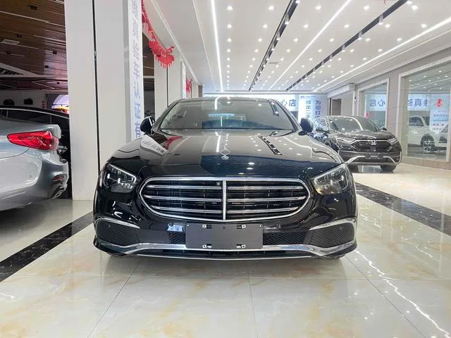 Mercedes-Benz E-Class 2023 E 300 L Fashionable Passenger car exterior photo 2 Mercedes-Benz E-Class 2023 E 300 L Fashionable Passenger car exterior photo 2