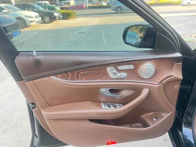 Mercedes-Benz E-Class 2023 E 300 L Fashionable Passenger car exterior photo 5 Mercedes-Benz E-Class 2023 E 300 L Fashionable Passenger car exterior photo 5