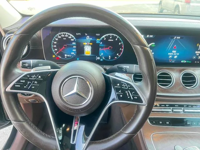 Mercedes-Benz E-Class 2023 E 300 L Fashionable Passenger car exterior photo 6 Mercedes-Benz E-Class 2023 E 300 L Fashionable Passenger car exterior photo 6