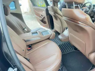Mercedes-Benz E-Class 2023 E 300 L Fashionable Passenger car interior photo 11 Mercedes-Benz E-Class 2023 E 300 L Fashionable Passenger car interior photo 11