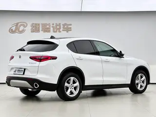 Alfa Romeo Stelvio 2017 2.0T 200HP Versión de élite exterior foto 4 Alfa Romeo Stelvio 2017 2.0T 200HP Versión de élite exterior foto 4