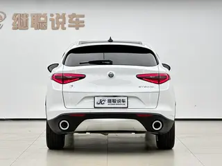 Alfa Romeo Stelvio 2017 2.0T 200HP Versión de élite exterior foto 5 Alfa Romeo Stelvio 2017 2.0T 200HP Versión de élite exterior foto 5