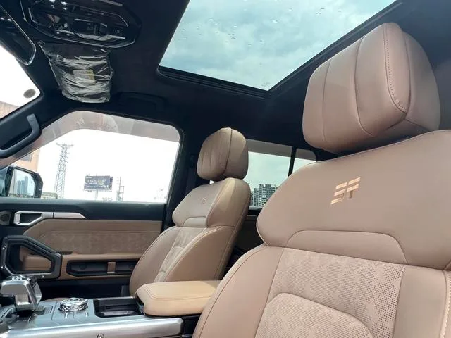 Jetour T2 2023 2.0TD Tracción a las cuatro ruedas Conquista PRO interior foto 11 Jetour T2 2023 2.0TD Tracción a las cuatro ruedas Conquista PRO interior foto 11