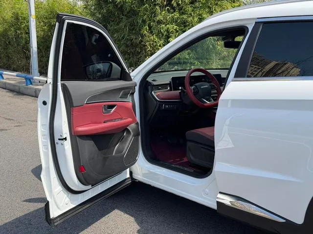 Jetour X70 PLUS 2023 Self-improvement version 1.5T DCT Self-improvement PRO 5 seat exterior photo 6 Jetour X70 PLUS 2023 Self-improvement version 1.5T DCT Self-improvement PRO 5 seat exterior photo 6