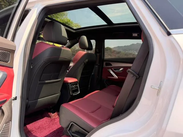 Jetour X70 PLUS 2023 Self-improvement version 1.5T DCT Self-improvement PRO 5 seat exterior photo 8 Jetour X70 PLUS 2023 Self-improvement version 1.5T DCT Self-improvement PRO 5 seat exterior photo 8