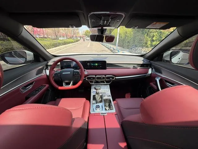 Jetour X70 PLUS 2023 Self-improvement version 1.5T DCT Self-improvement PRO 5 seat interior photo 19 Jetour X70 PLUS 2023 Self-improvement version 1.5T DCT Self-improvement PRO 5 seat interior photo 19