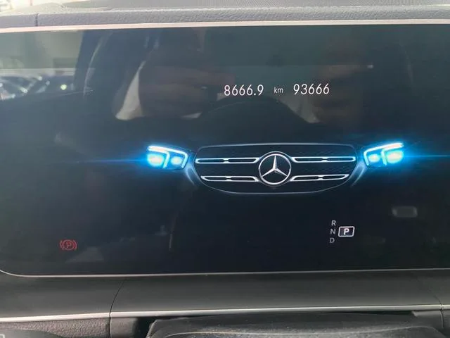 Mercedes-Benz GLE (Imported) 2023 GLE 350 4MATIC Dynamic interior photo 10 Mercedes-Benz GLE (Imported) 2023 GLE 350 4MATIC Dynamic interior photo 10