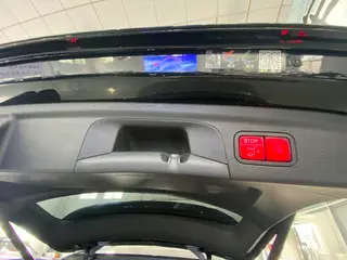 Mercedes-Benz GLE (Imported) 2023 GLE 350 4MATIC Dynamic interior photo 14 Mercedes-Benz GLE (Imported) 2023 GLE 350 4MATIC Dynamic interior photo 14
