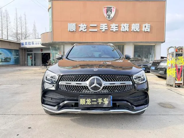 Mercedes-Benz GLC 2022 Second change GLC 260 L 4MATIC Dynamic exterior photo 2